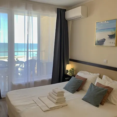 C - бийч с Obzor