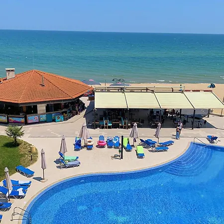 Apartamento C - бийч с *