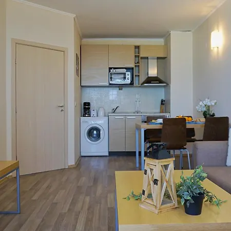 Apartamento C - бийч с *