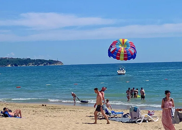 C - бийч с アパート