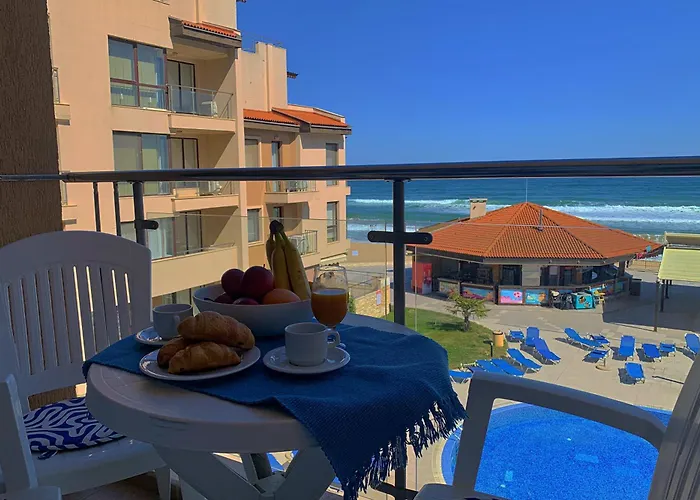 アパート C - бийч с