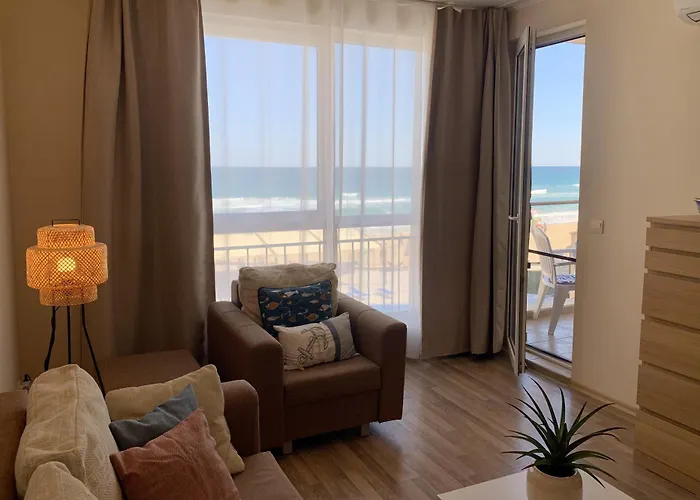 C - бийч с アパート オブゾー