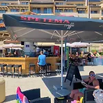 C - бийч с