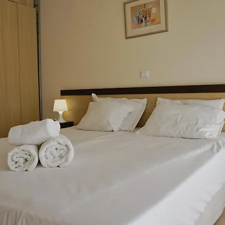 C - бийч с Apartament Obzor