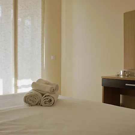 C - бийч с Obzor