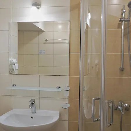 C - бийч с Apartament *