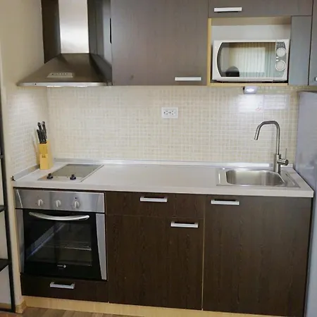 C - бийч с * Obzor