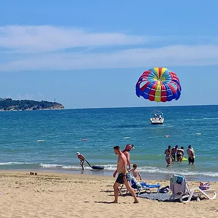 C - бийч с Appartement