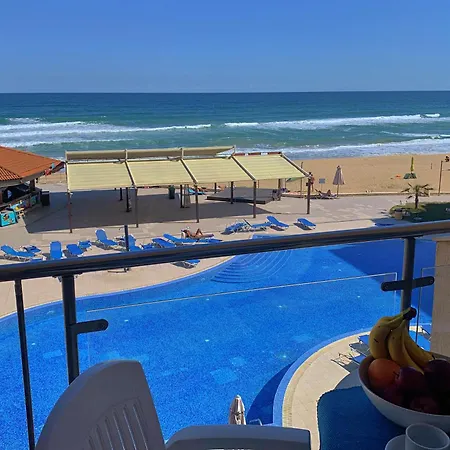 C - бийч с Appartement *