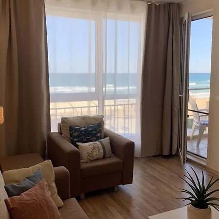 C - бийч с Appartement Obzor