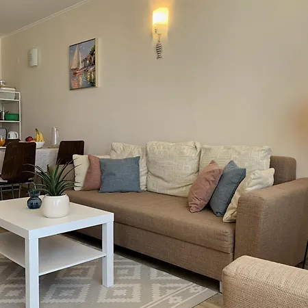 C - бийч с Apartament Obzor