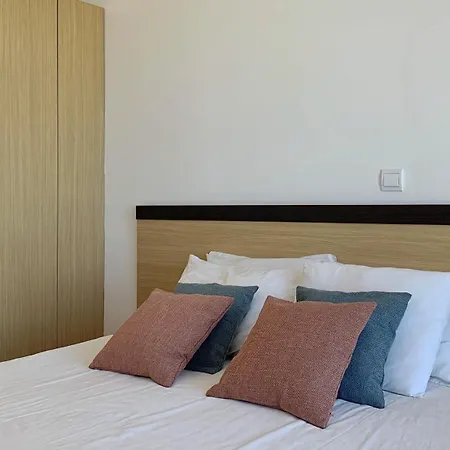 C - бийч с * Obzor