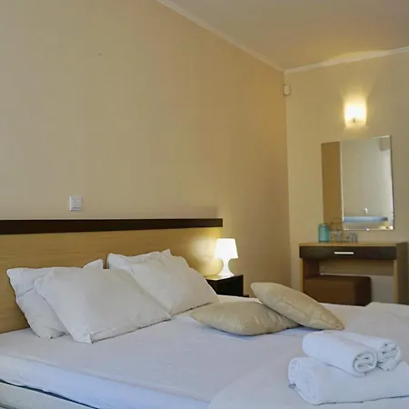 C - бийч с * Obzor