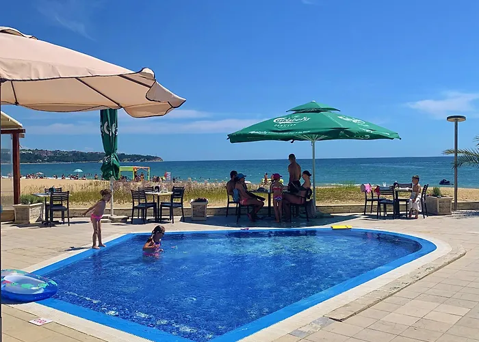 C - бийч с Appartement