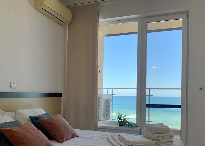 C - бийч с Appartement